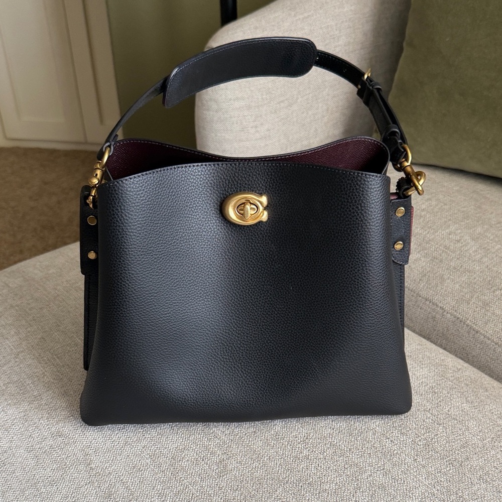Coach Willow Shoulder Bag 24 Pebbled Leather